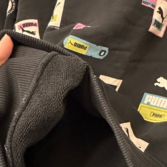 Puma Women's love oversized AOP crew neck sweatshirt sz small - Picture 3 of 6